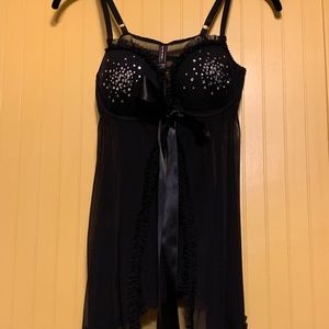 NWOT WOMEN’S VICTORIA’S SECRET SEXY LITTLE THINGS BABYDOLL SET.